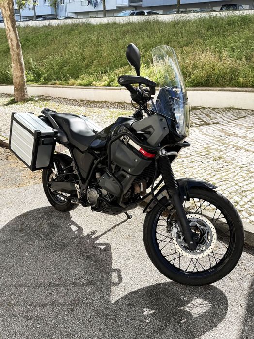 Yamaha XT660Z Ténéré com setup completo de viagem e muitos extras