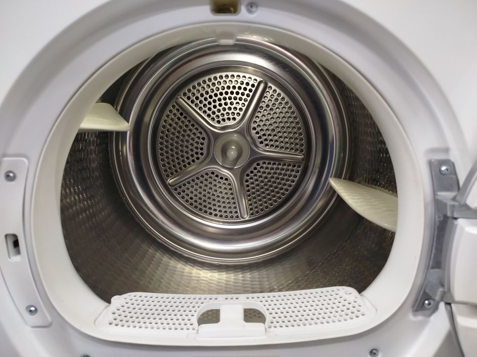 Сушка для одягу фірми Bosch