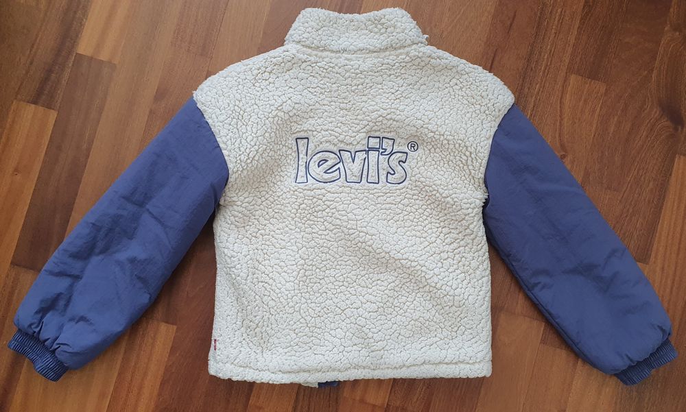 Куртка/ветровка Levi's. Розмір  140-155 см