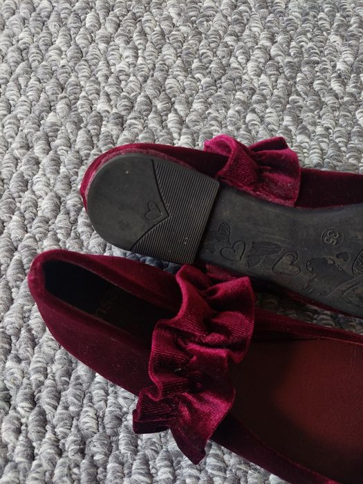 Buty dziewczęce zamszowe