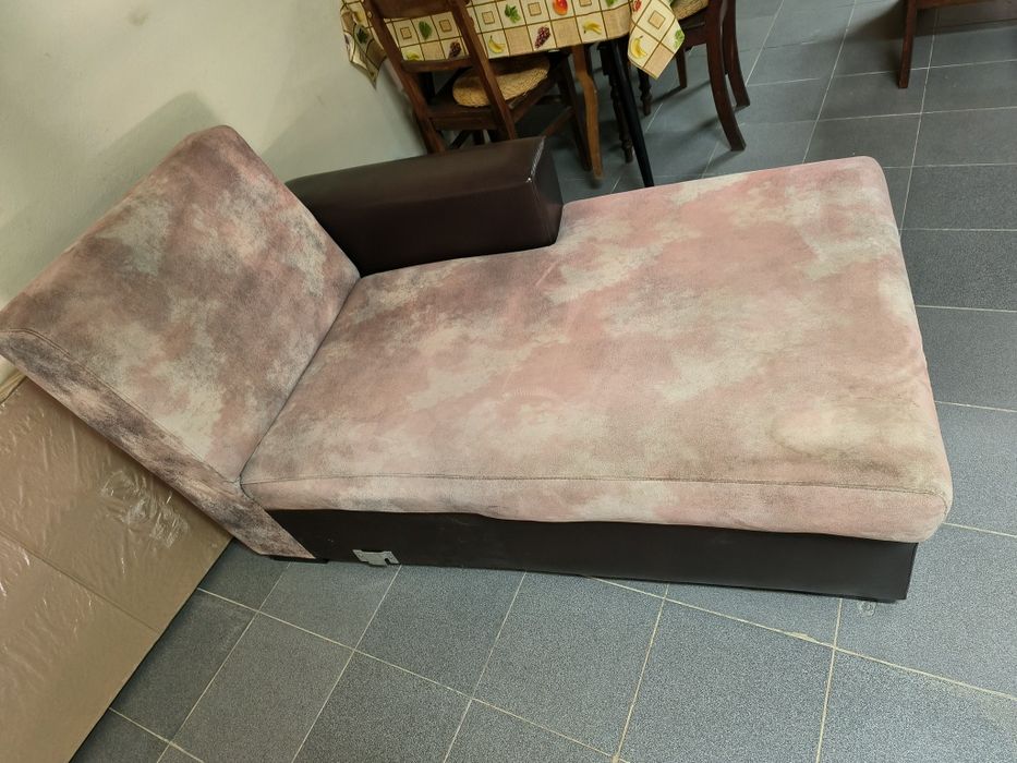 Sofá com Chaise Longue