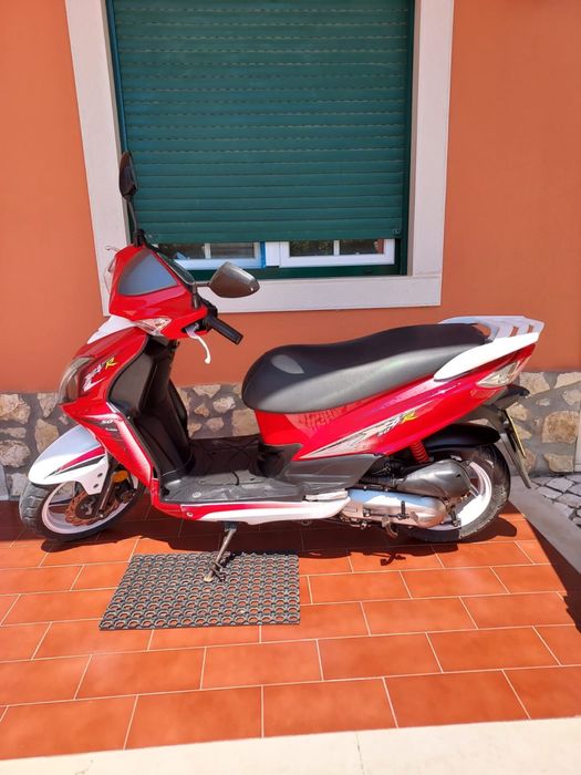 Moto acelera SYM