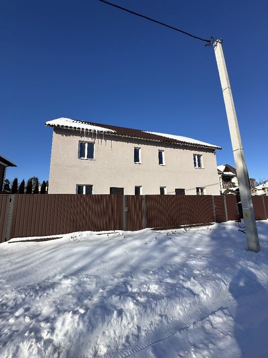 Продам будинок в Броварах район Сади