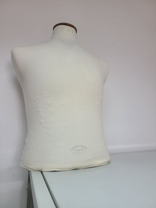 Manequins c/pé em madeira e s/ pé