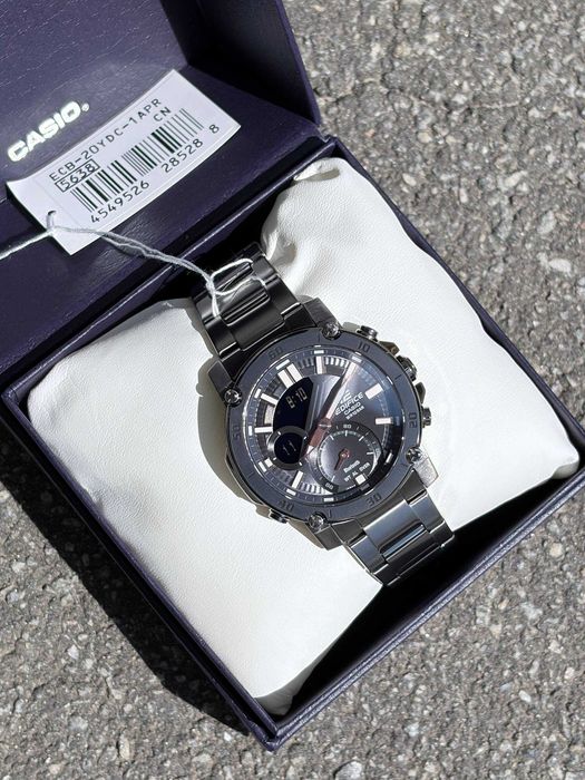 Чоловічий годинник CASIO EDIFICE ECB-20YDC-1A (Bluetooth Smartphone Link).