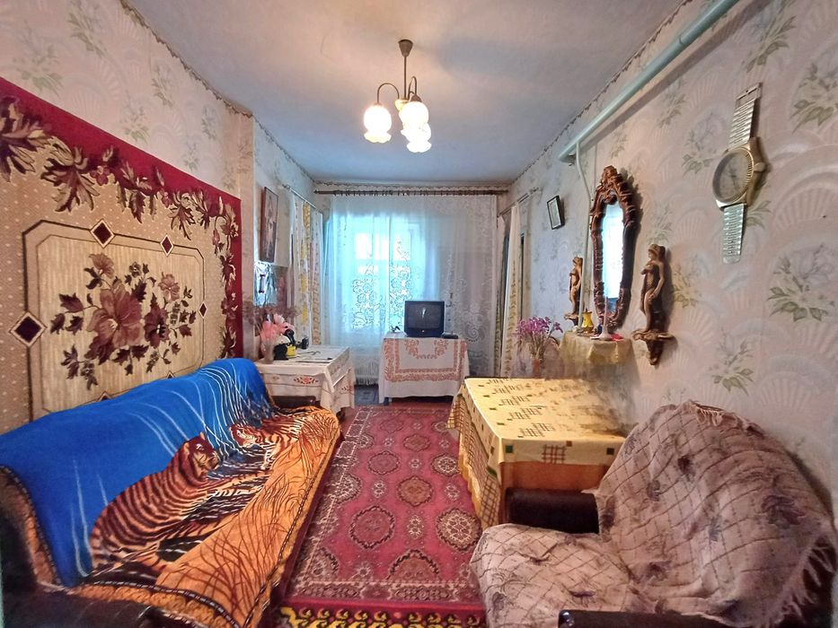 Просторный дом на 4комнаты, по очень приятной цене!  Ул.Серафимов