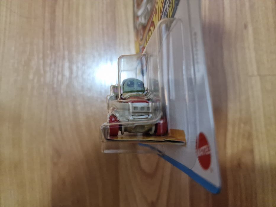 Hot Wheels Baby Yoda STAR WARS
