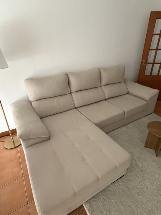 Sofá Chaise-Long Bege Lado Esquerdo