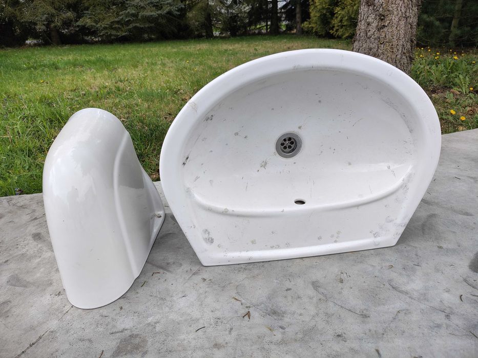 Mała umywalka, używana