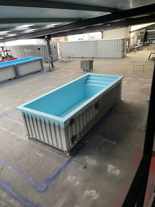 Piscina em Contentor Maritimo