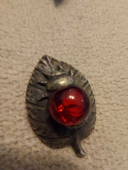 Pierscionek regulowany bursztyn biedronka czerwony