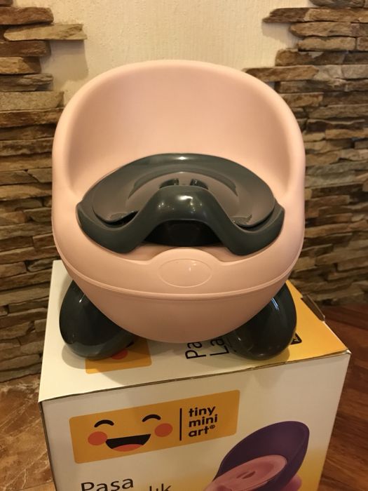 Детский горшок новый на ножках. CM-150 Irak Plastik.