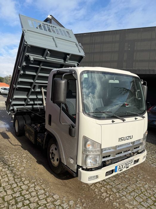 Isuzu tribasculante 2023 3.0CC 150 CV Nacional