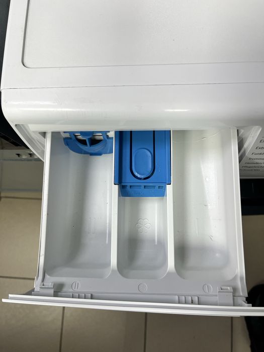 Пральна машинка/Стиральная машинка Bosch Serie 6 WAT284V1/27
