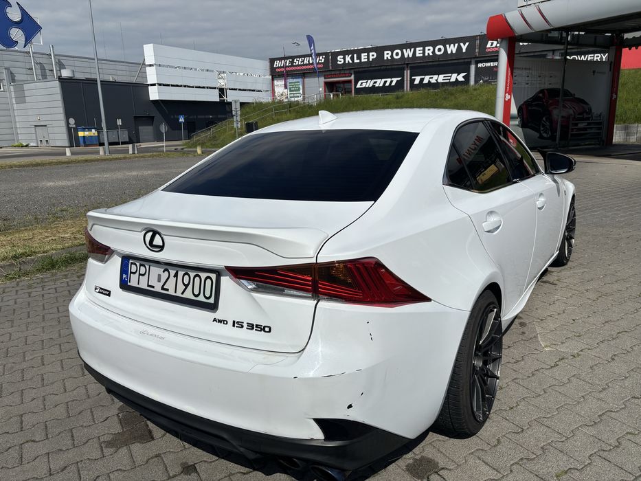 Lexus IS350 w wersji F SPORT