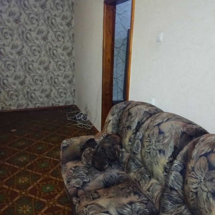 Продам 2 комнатную  квартиру  на Коммунаре возле метро