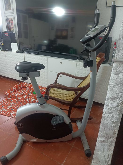 Bicicleta estática robusta