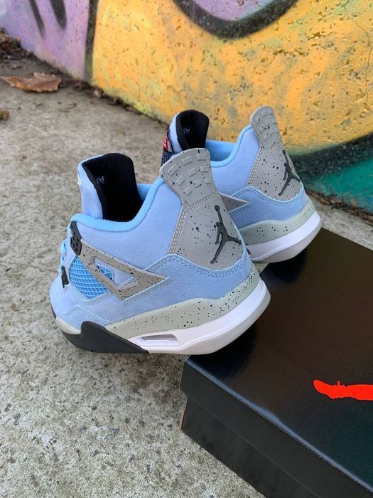 Кросівки чоловічі Nike Air Jordan 4 Retro University Blue. 36-45 р.