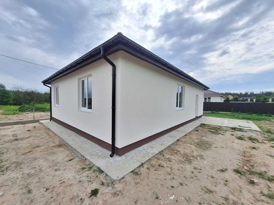 Продам одноповерховий будинок 90м2 на ділянці 5 соток. Тарасівка