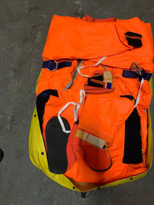 kombinezon ratunkowy morski