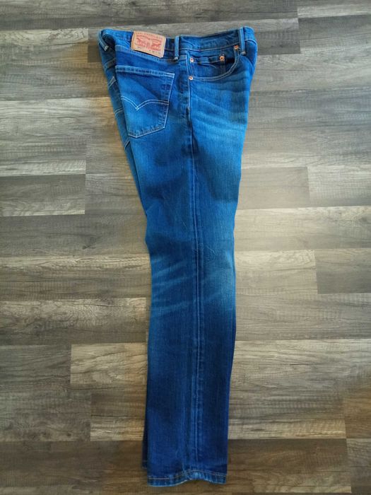 świetne spodnie Levi"s 502 31/32 w super stanie