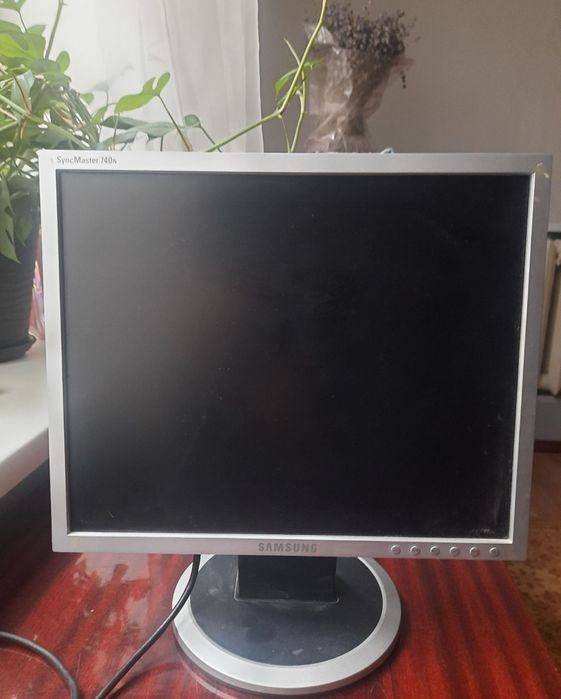 Продам монитор 17 дюймов