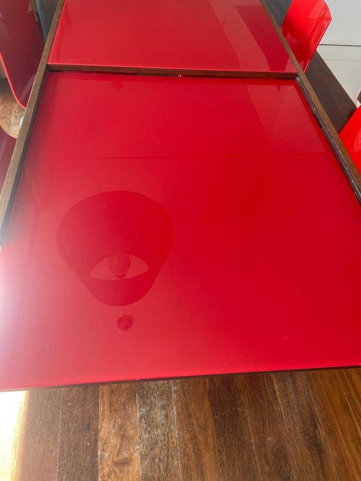 Mesa de Cozinha Extensível + 4 Cadeiras – Excelente Estado