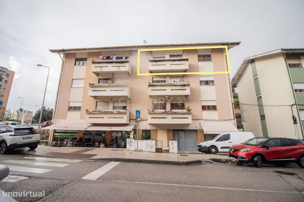 Apartamento T3 em Coimbra com Varanda, Luz Natural e Rentabilidade Gar