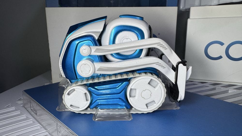 Cozmo Anki Blue Limited Edition - інтерактивний робот повний комплект