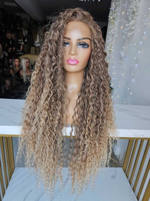 Peruka premium Madison afroloki, naturalny ciemny blond