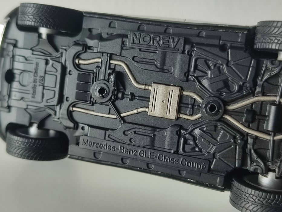 Mercedes-Benz Gle Coupe 2015 White  - Norev  1:43