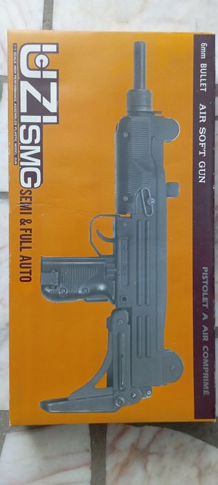Arma airsoft UZI