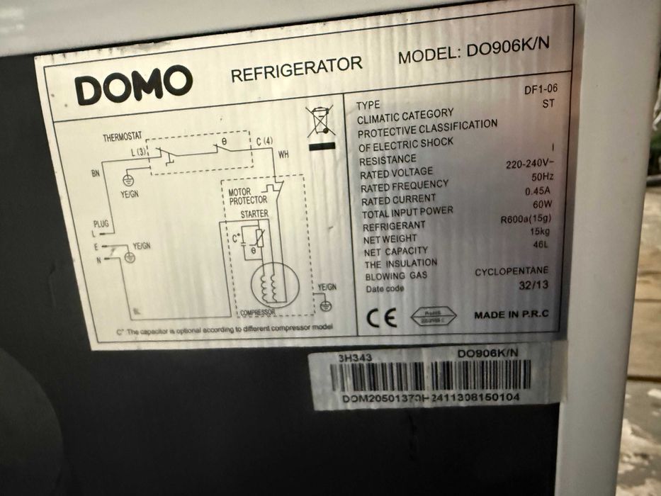 Lodówka DOMO DO906K/N — mini lodówka 52×43×50 cm, sprawna