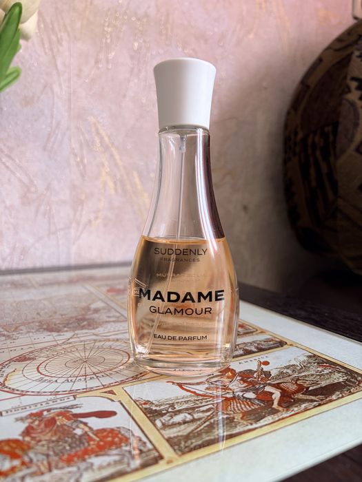 Розкішна парфумована вода