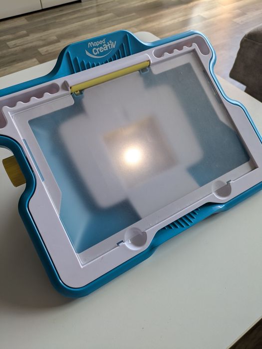 Podświetlana tablica do rysowania + szablony