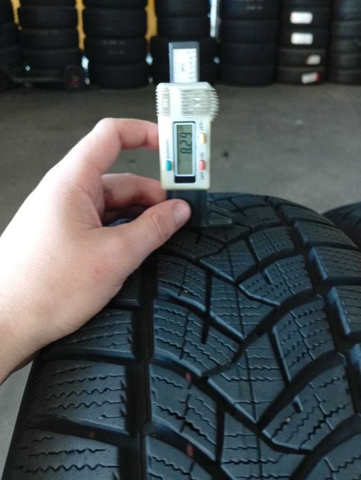 Зимові шини R17 215/65 99V Dunlop Winter Sport 5 арктика скандинавка на Volkswagen Tiguan