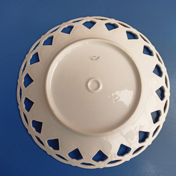 Prato raro rendado Vista Alegre 1881 com motivo cavalo