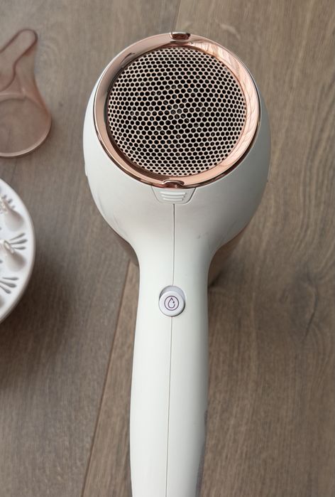 Фен Philips з функцією захисту волосся