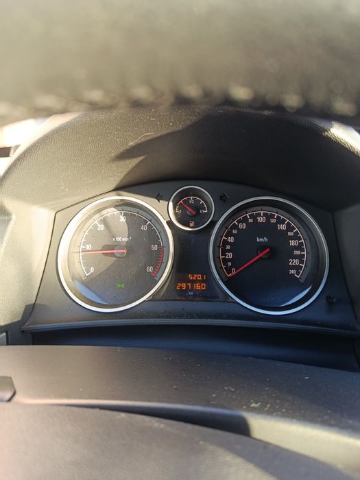 Opel Astra H 1.9 CDTI