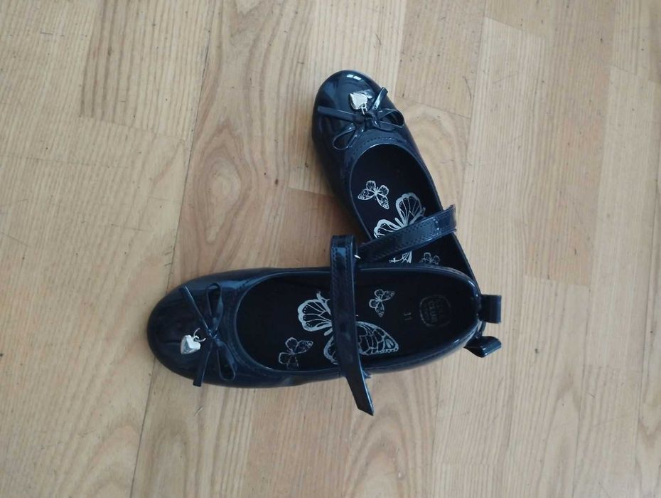 eleganckie granatowe buty dla dziewczynki w rozmiarze 31