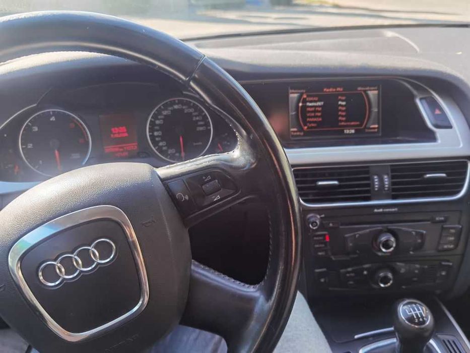 AUDI A4 B8 2.0 tdi  stan bardzo doby