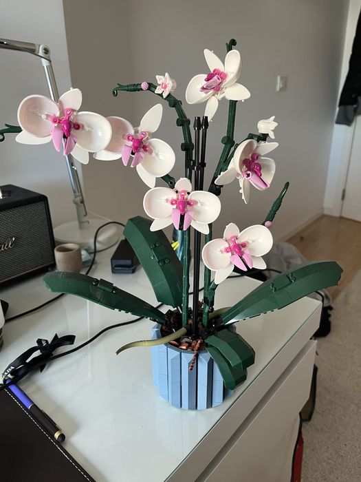 Orquidea tipo Lego 10311