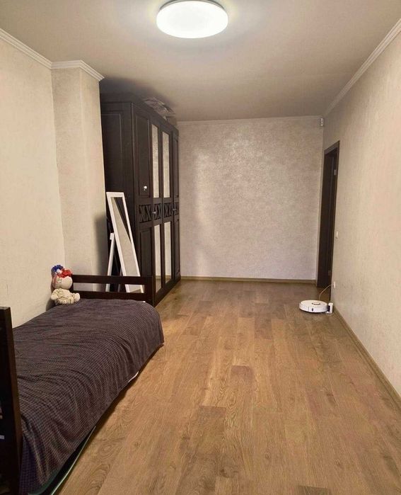 Продаж 3К з ремонтом  Обухів вул.Академічна 104 м2