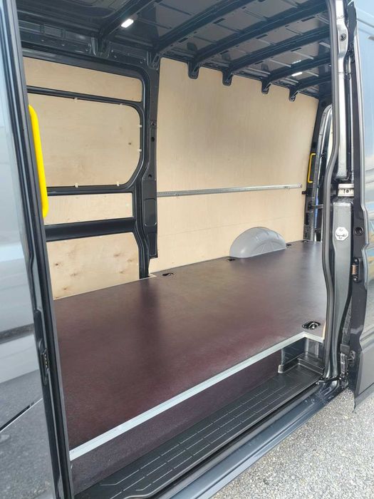 Zabudowa busa auta dostawczego VW Crafter L4H3 --- Zabudowy aut dostawczych wszystkich marek