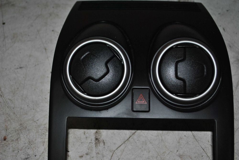 Panel środkowy Nissan Qashqai j10 lift