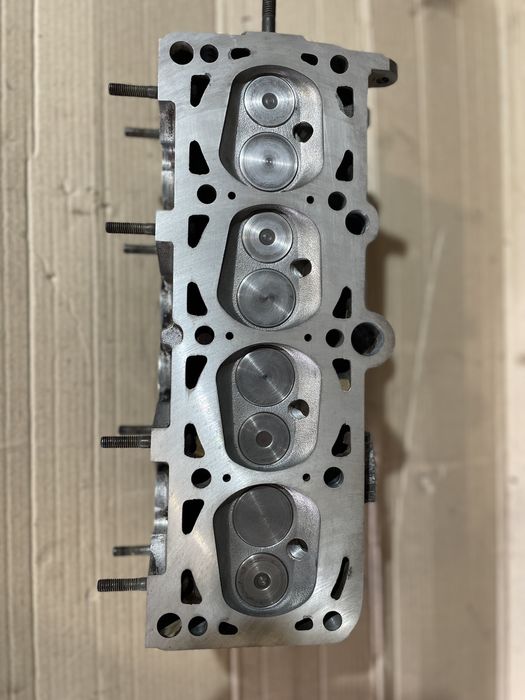 Головка блока цилиндров ГБЦ Audi 80, VW Passat B3 B4 Golf Vento Caddy Jetta, Seat Cordoba Ibiza Toledo 1.6 1.8 2.0 8V
