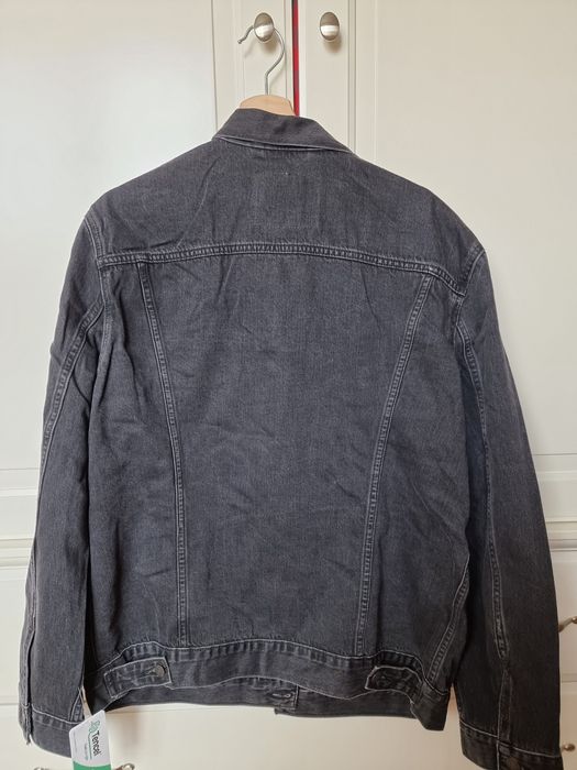 Nowa męska kurtka jeansowa w rozmiarze XL firmy Levis