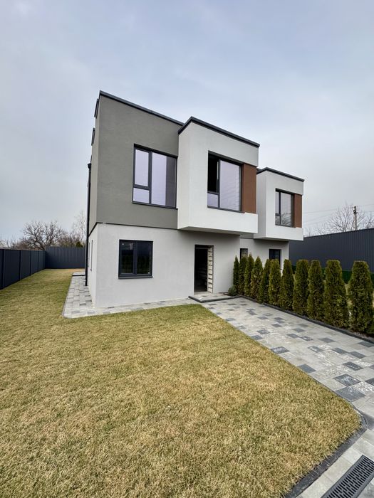 Продам Таунхаус Новоалександровка