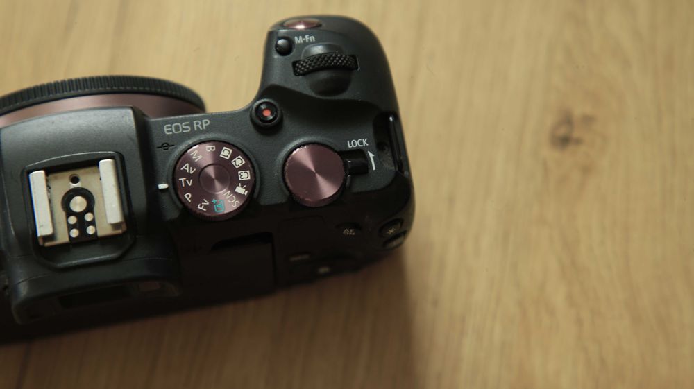 Bezlusterkowiec canon EOS RP