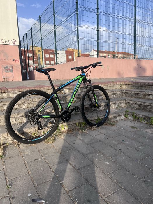 Bicicleta BTT 29’’ quadro M, 8 velocidades